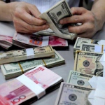 Банк России допускает увеличение коэффициента риска для кредитов в валюте