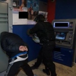 В Москве полиция задержала преступников, похищавших с банковских карт деньги